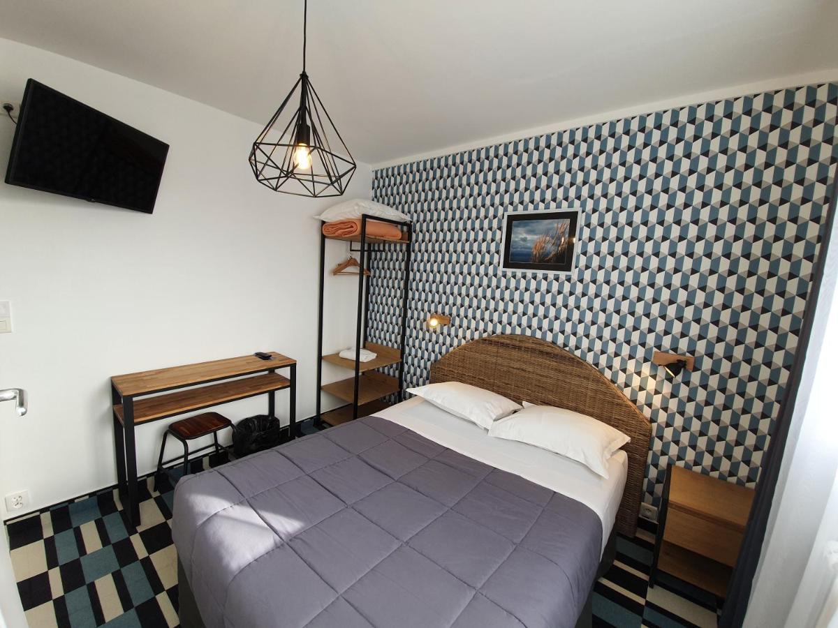 Hotel Les Pieux En Cotentin Exterior photo