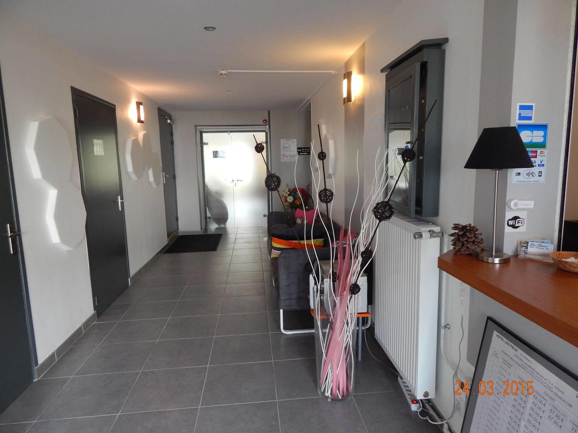 Hotel Les Pieux En Cotentin Exterior photo